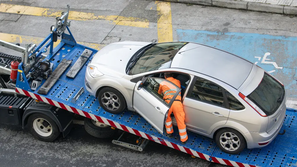 Does Full Coverage Insurance Cover Towing